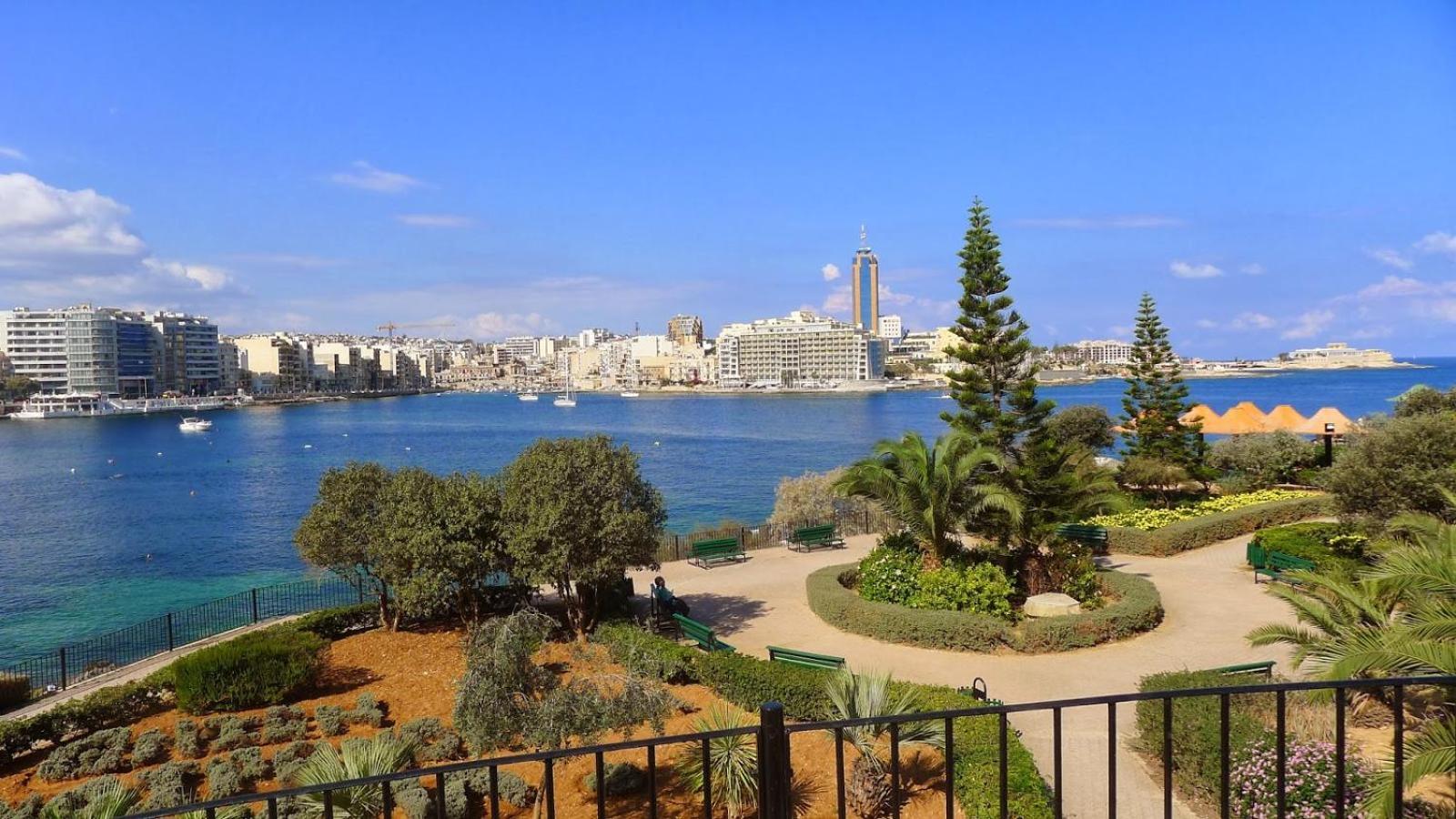 Idyllic Apartment Just Off The Promenade Sliema Exterior photo