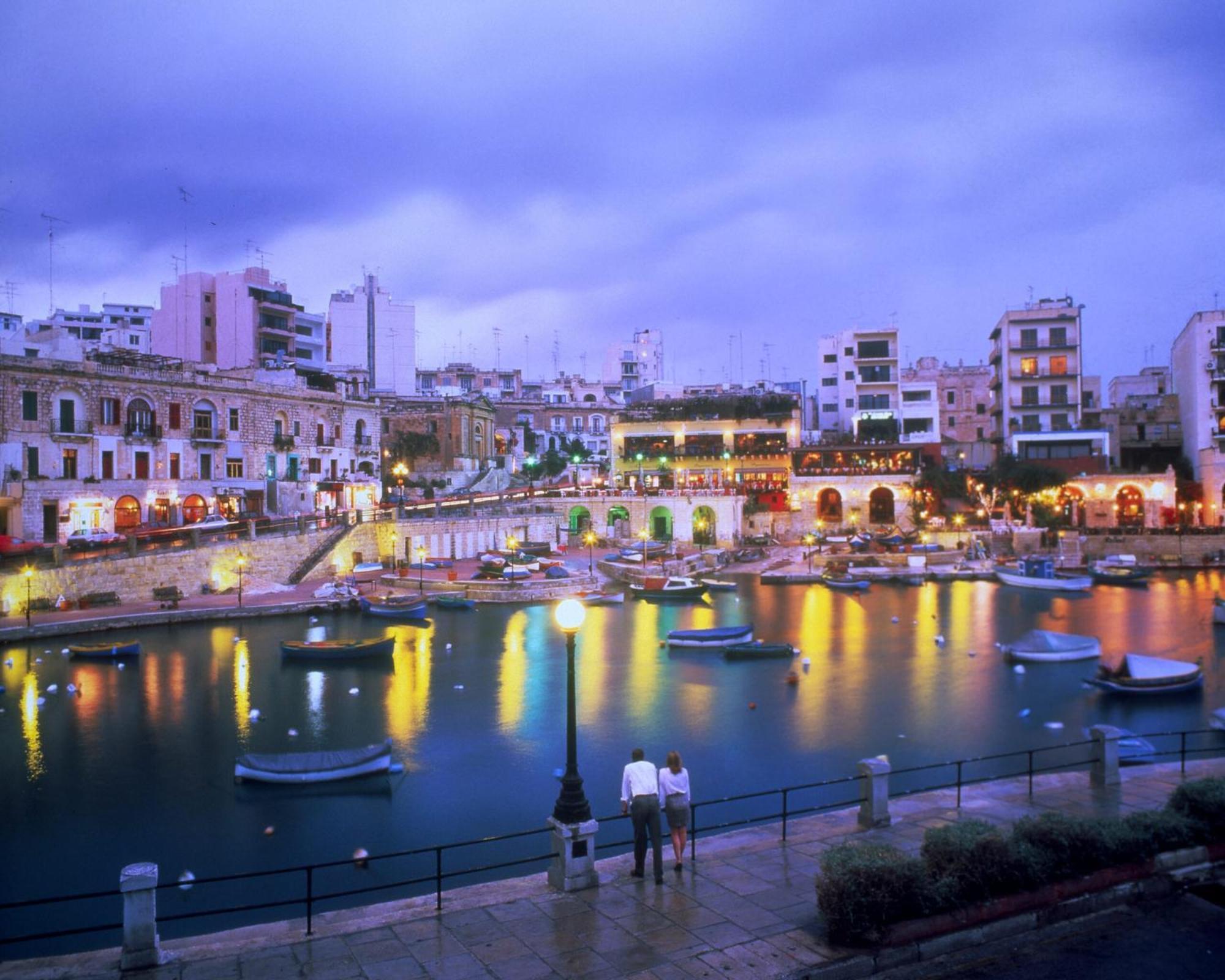 Idyllic Apartment Just Off The Promenade Sliema Exterior photo